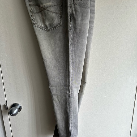Brunello Cucinelli Light Grey Slim Denim EU52 - Picture 5 of 10